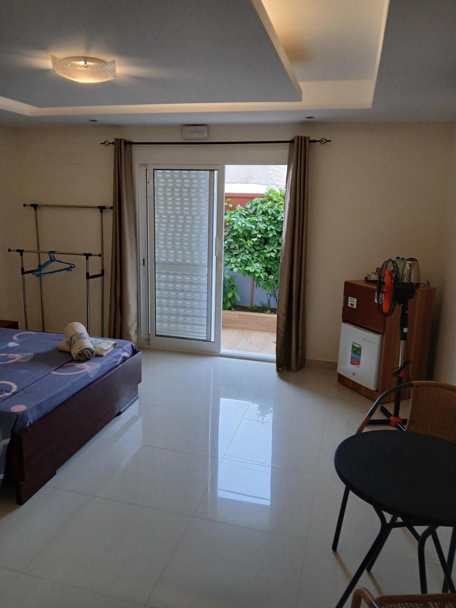 Hotel Nifa House à Espargos Extérieur photo
