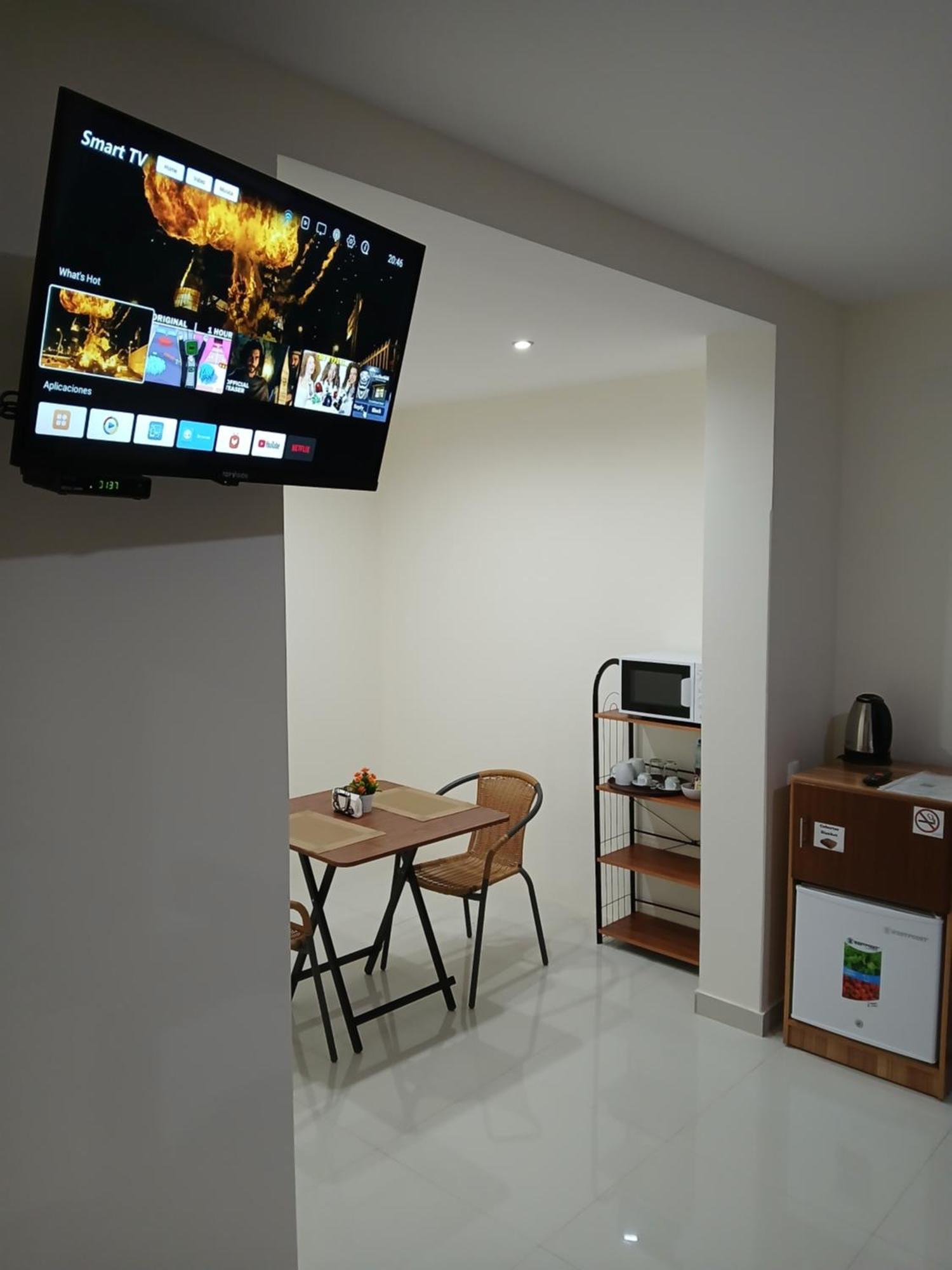 Hotel Nifa House à Espargos Extérieur photo